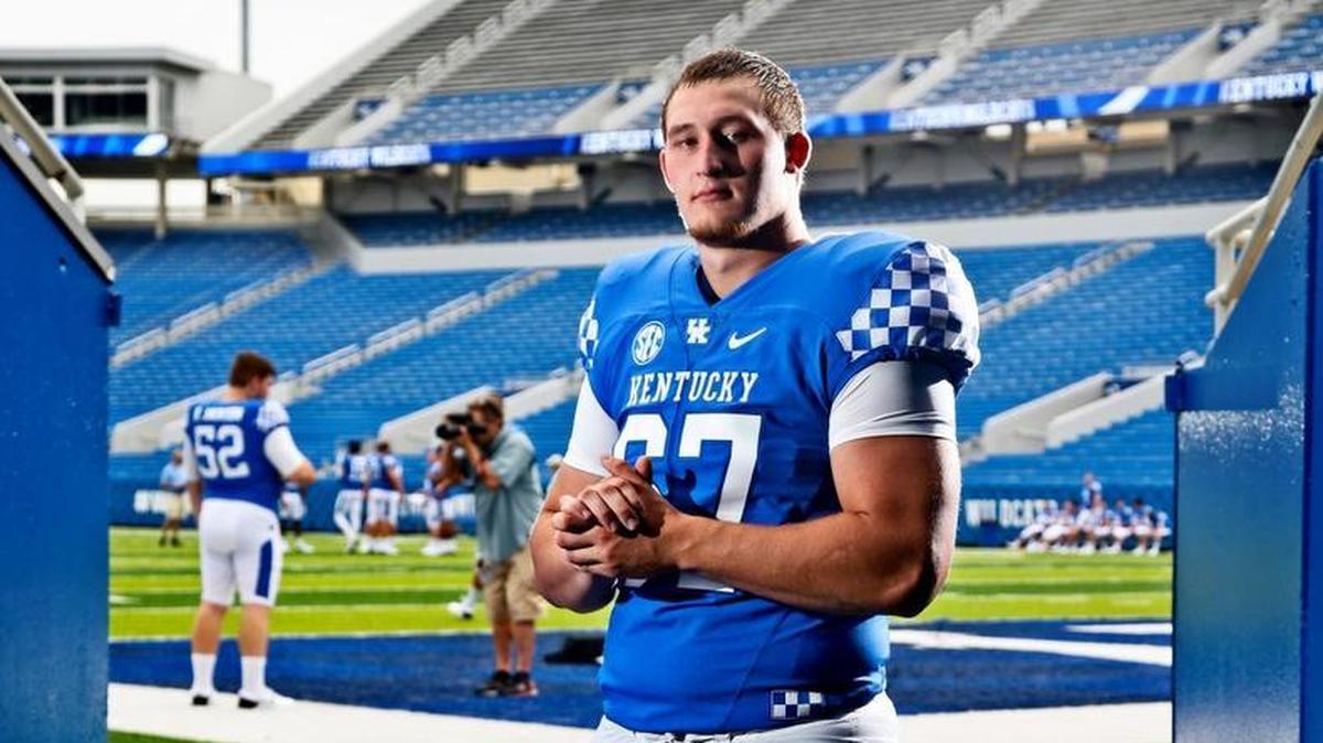 Former Lafayette standout Landon Young suffered a knee injury and will miss the 2018 season, a UK spokesman confirmed on Saturday. It’s the second straight year the Cats have lost their starting left tackle before the first game.