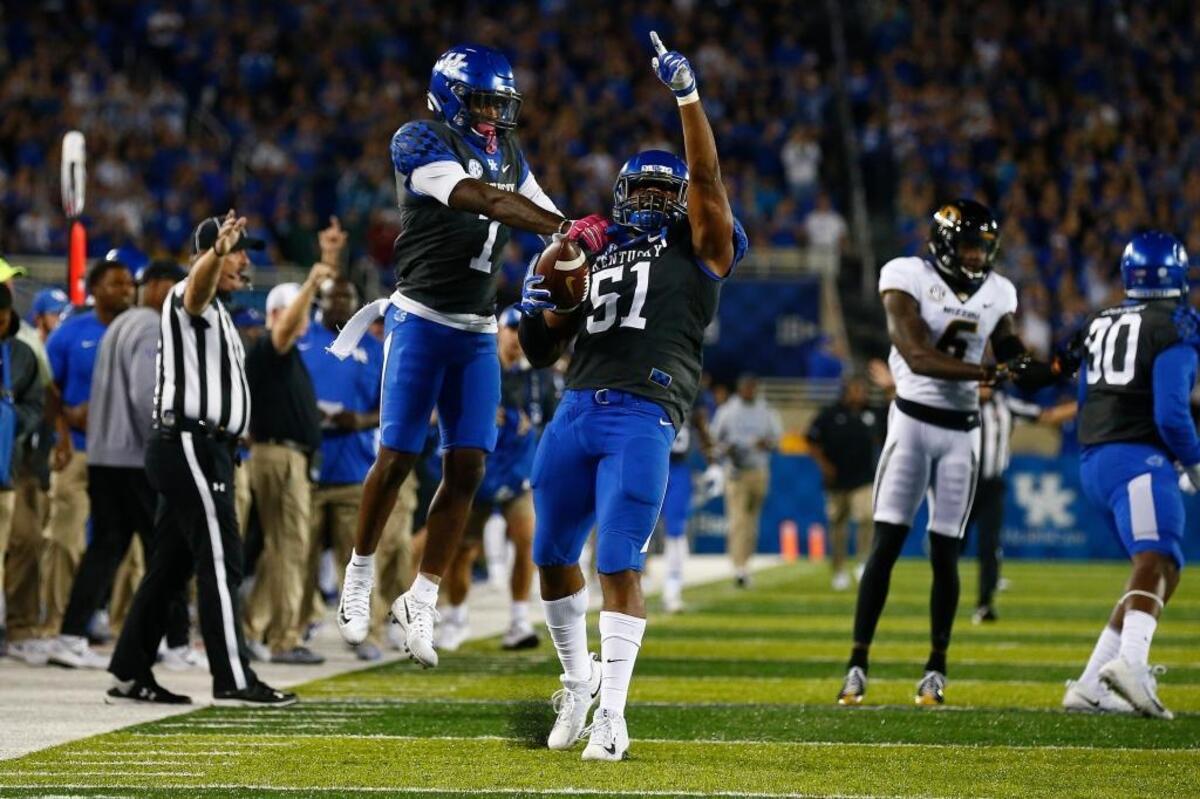 Kentucky senior middle linebacker Courtney Love, No. 51, enters his final game at Kroger Field with 72 tackles, 3 tackles for loss, 2 pass break ups and 2 fumble recoveries in 2017.
