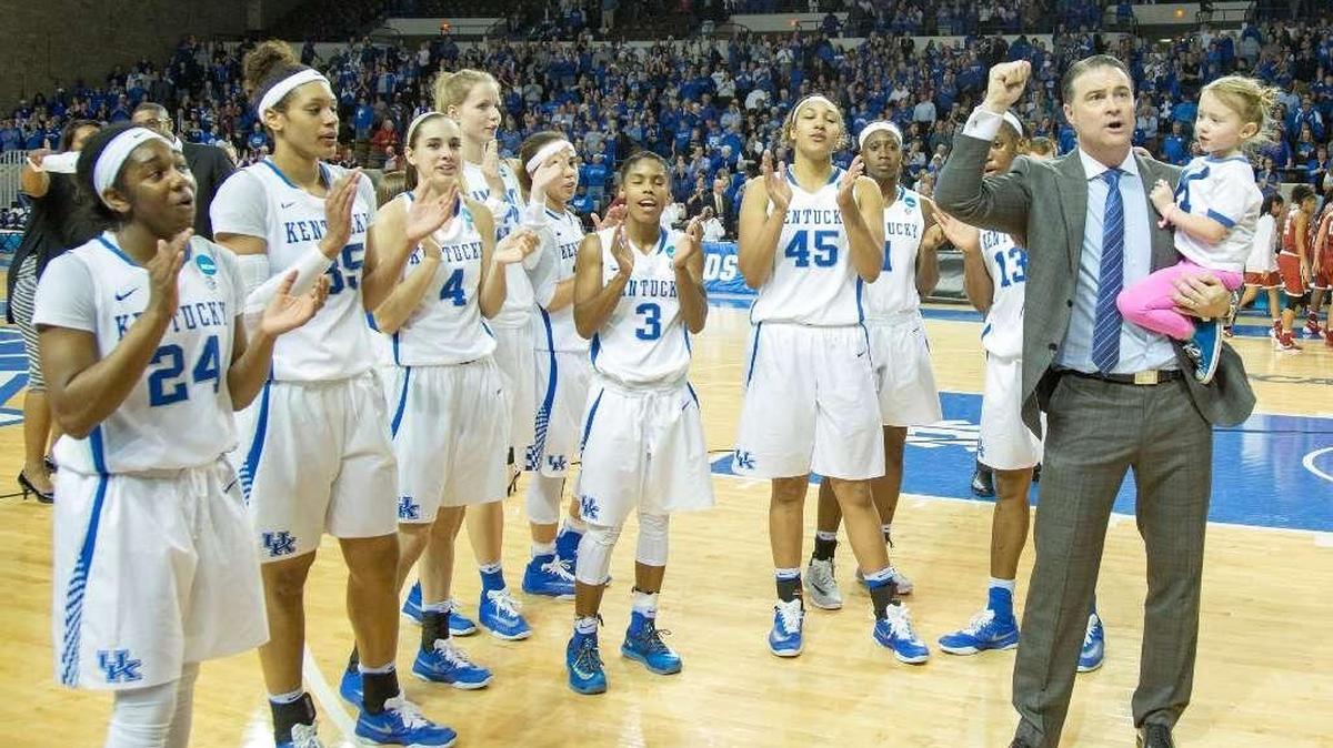 Kentucky Coach Matthew Mitchell celebrated with his team after Kentucky beat Oklahoma in the 2016 NCAA Tournament’s round of 32 in Memorial Coliseum.