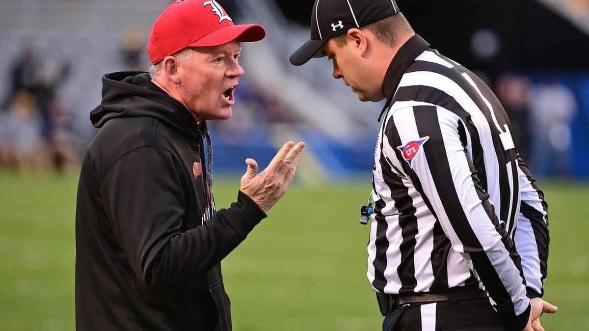 Louisville Coach Bobby Petrino talked to an official during his team’s game against Pittsburgh on Nov. 21, 2015.
