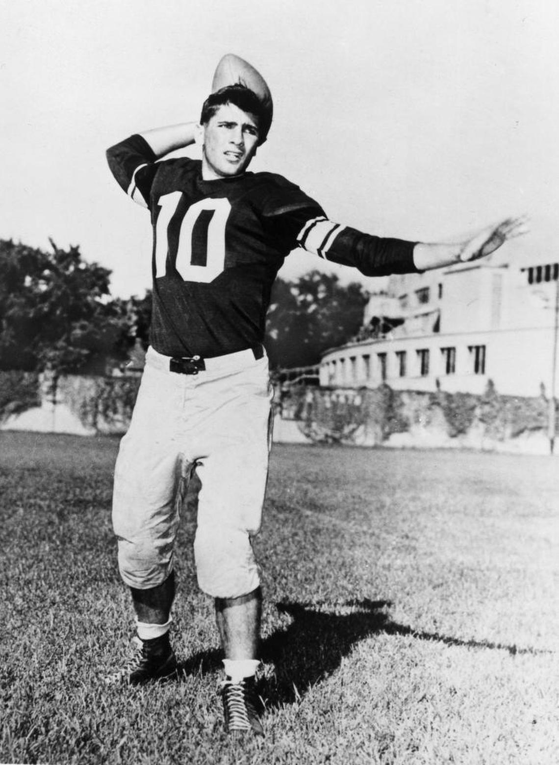 Kentucky quarterback Vito “Babe” Parilli led the Wildcats to a 28-8 overall record from 1949-51.