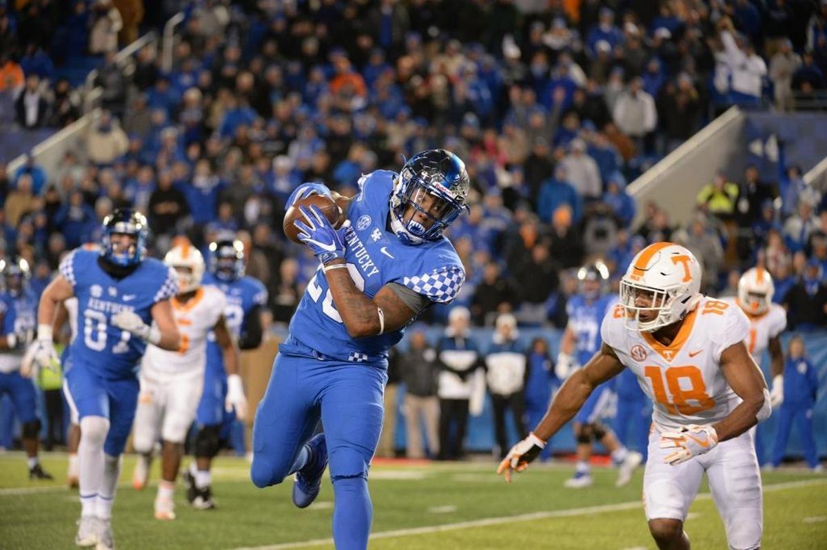 Benny Snell hauled in the two-point conversion pass that went for the final points in Kentucky’s 29-26 victory over Tennessee last Saturday at Kroger Field.