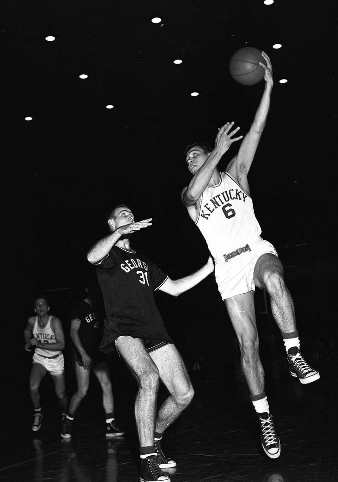 Cliff Hagan’s 22 points were not enough for No. 1 Kentucky in a 64-57 loss to St. John’s in the 1952 NCAA Tournament East Region finals. Earlier that season, UK had beaten St. John’s 81-40.