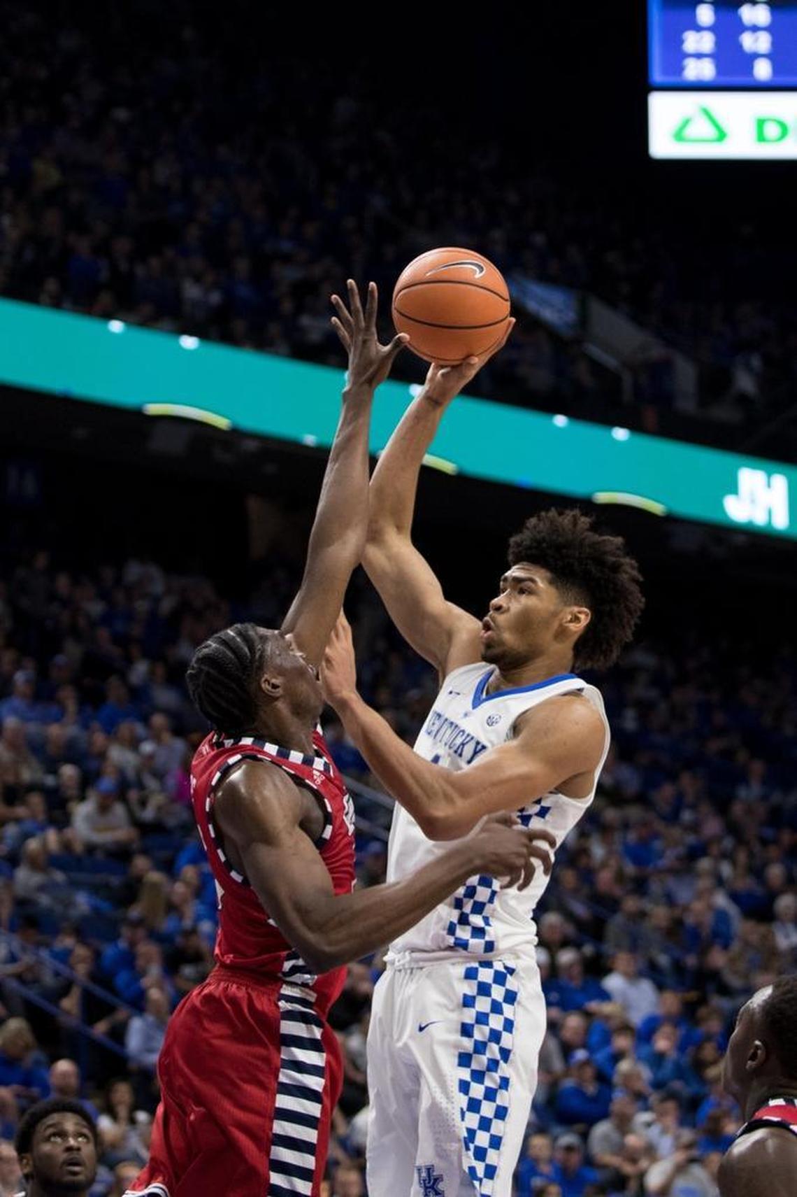 Modern big men, such as Kentucky Wildcats freshman Nick Richards, tend to incorporate a “half hook” into their array of post moves but do not utilize the traditional hook shot.