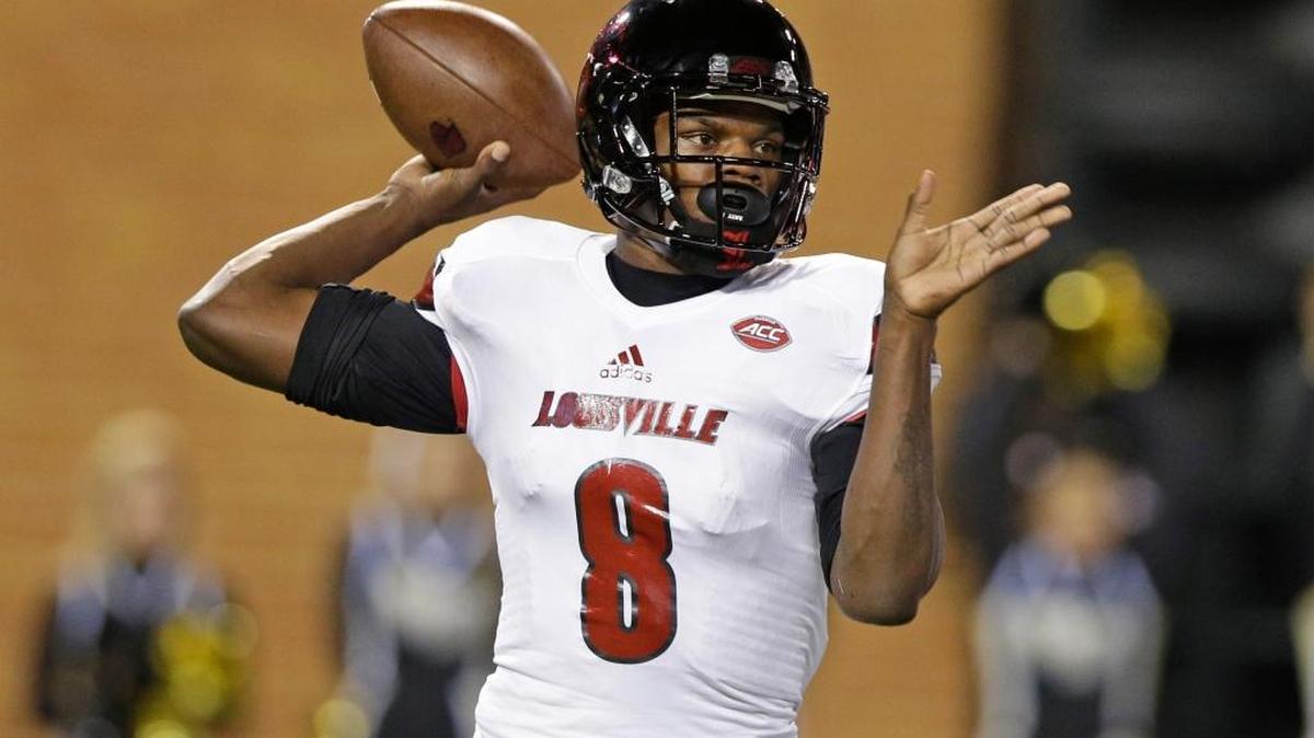 Louisville's Lamar Jackson (8) looks to pass against Wake Forest in the first half of an NCAA college football game in Winston-Salem, N.C., Friday, Oct. 30, 2015.