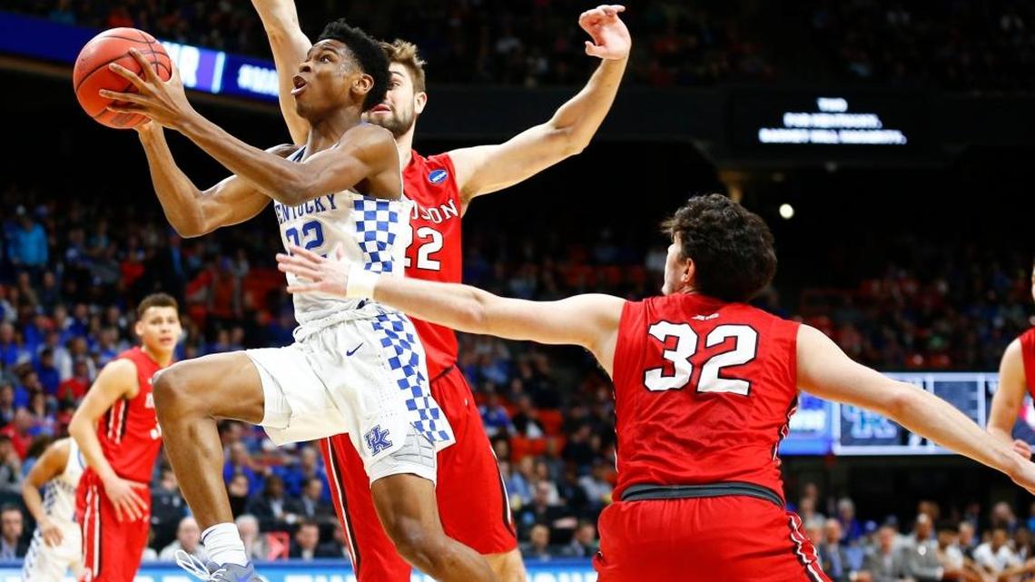 Kentucky guard Shai Gilgeous-Alexander (22) just completed the best two games to start an NCAA Tournament by a UK freshman point guard in the John Calipari era.