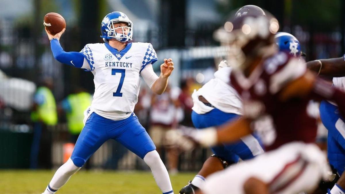 In sparse use this season as Stephen Johnson’s backup at quarterback, Kentucky junior QB Drew Barker is 2-of-4 passing for 33 yards.