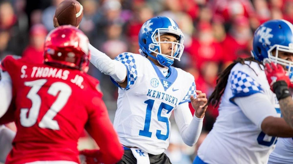 Kentucky quarterback Stephen Johnson threw for 338 yards and three touchdowns and ran for a team-high 83 yards to lead UK to a stunning 41-38 upset of No. 11 Louisville last season at Papa John’s Cardinal Stadium.