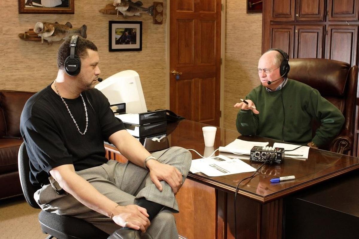 Wes Strader, right, was radio play-by-play voice of the Western Kentucky Hilltoppers from 1964 through 2000. A University of Kentucky graduate, Strader hosted a syndicated post-game radio call-in show after UK football and men’s basketball games from 2001 through 2008. His partner on the show for most of those years was former Kentucky basketball All-American Kenny Walker, left.
