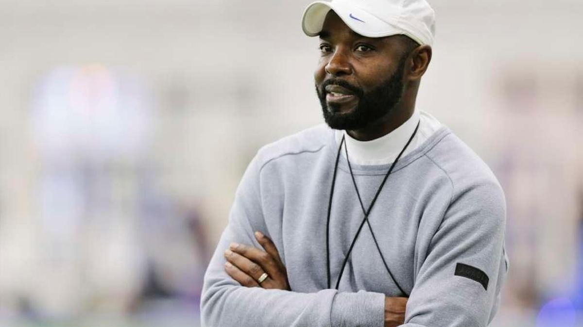 Over the past three seasons, Edrick Floreal has coached the Kentucky women’s track team to finishes of 7th (2014), 2nd (2015) and 11th (2016) in the NCAA Outdoor Track and Field Championships.