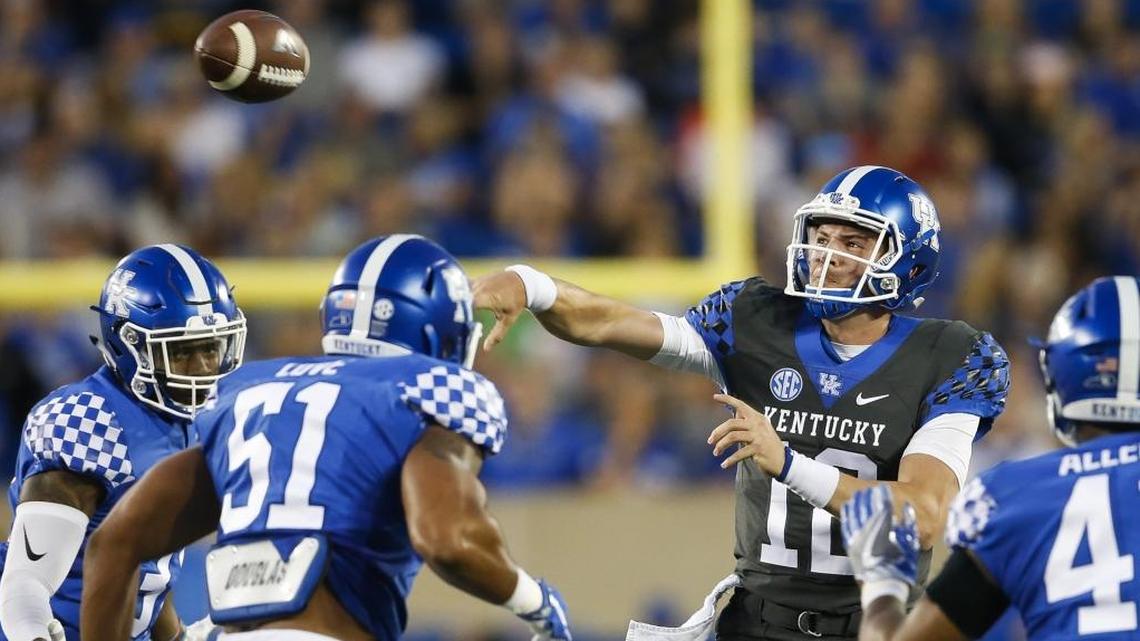 In the prior two Kentucky spring football games, Gunnar Hoak has completed a combined 20 of 29 passes for 231 yards and three touchdowns. The redshirt sophomore from Dublin, Ohio, has yet to throw a pass in a real game, however.