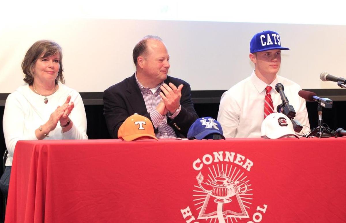 Drew Barker, right, became the anchor of Kentucky’s 2014 recruiting class that Rivals.com ranked as the 17th best in the country when the four-star quarterback from Conner High School committed to UK. Barker announced this week on Twitter that he was going to become a graduate transfer and play his final season of eligibility elsewhere after making only five career starts at UK.