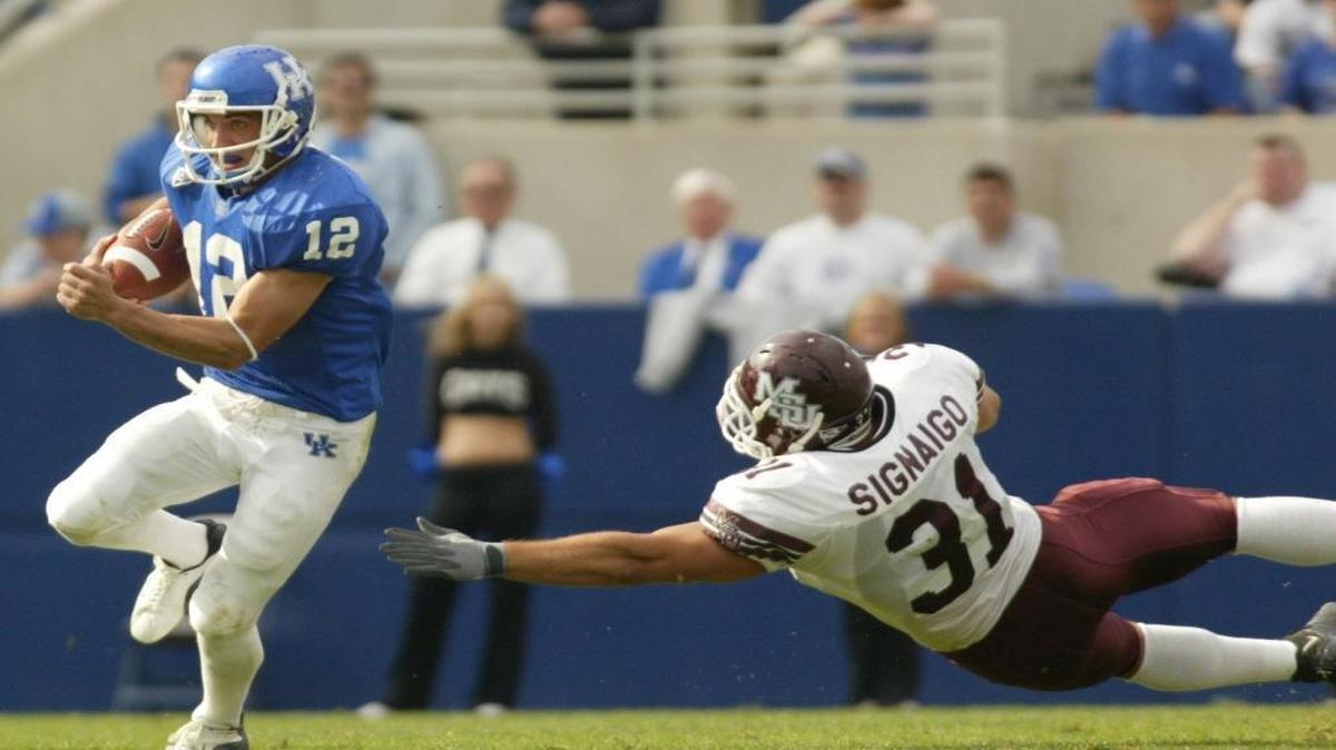Kentucky’s Derek Abney at the start of his 80-yard punt return touchdown against Mississippi State in 2003, the eighth kick return TD (six punts, two kickoffs) of his UK career.