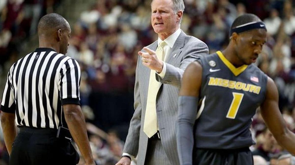 Missouri head coach Kim Anderson argues a call during the first half of an NCAA college basketball game against Texas A&M, Saturday, Jan. 23, 2016, in College Station, Texas.