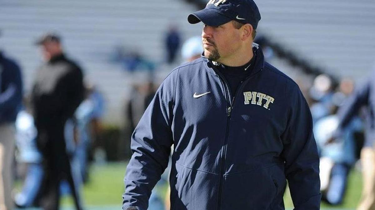 Matt House has served as defensive coordinator at Pittsburgh and at Florida International. He will coach inside linebackers and special teams at Kentucky.