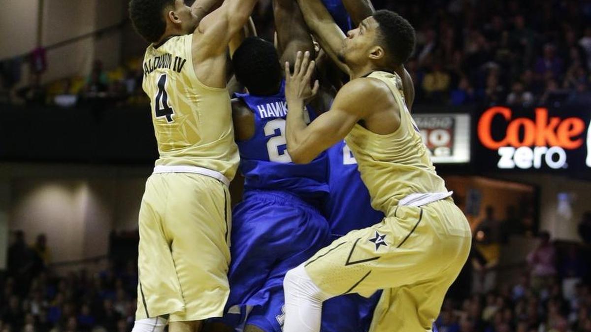 Vanderbilt outrebounded Kentucky 39-37 as Vanderbilt defeated Kentucky 74-62 on Saturday February 27, 2016 in Nashville, TN.