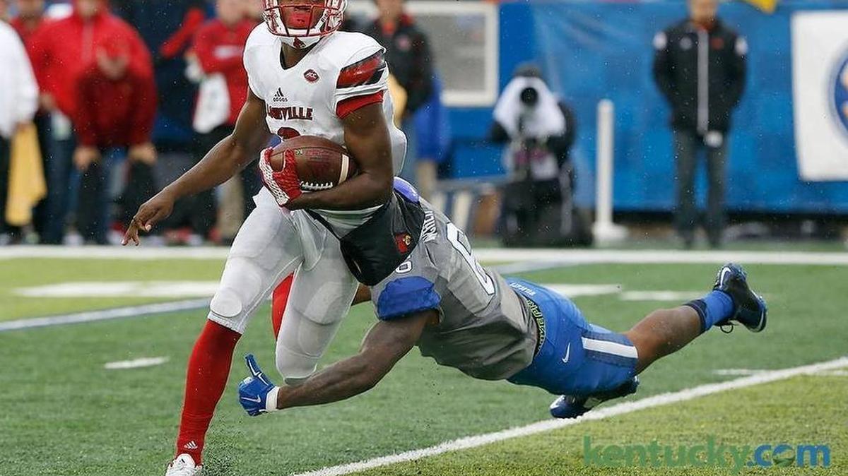 Louisville quarterback Lamar Jackson leads the Cardinals into Thursday night’s opener against visiting Charlotte on Fox Sports South.