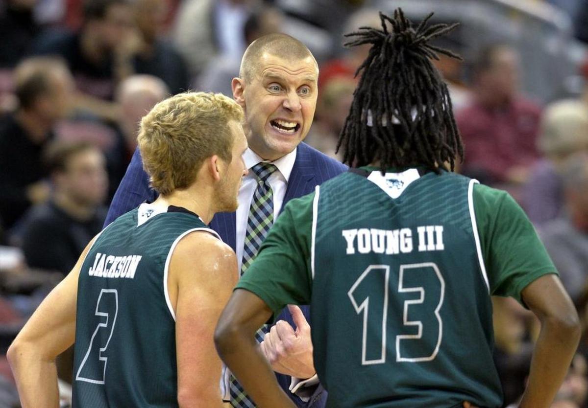 New BYU Coach Mark Pope gained the Cougars’ attention by leading Utah Valley from 12 wins to 17 to 23 to 25 in four seasons as head man. The ex-UK center went 77-56 overall at Utah Valley.