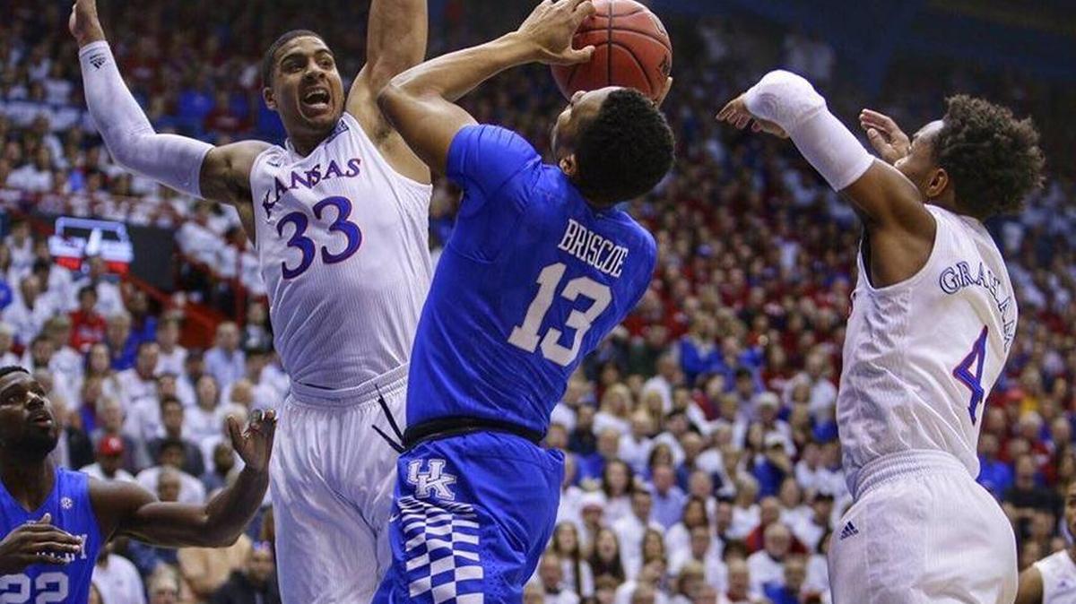 Kentucky’s Isaiah Briscoe drives against Kansas during UK’s 90-84 overtime loss to the Jayhawks on Jan. 30, 2016.