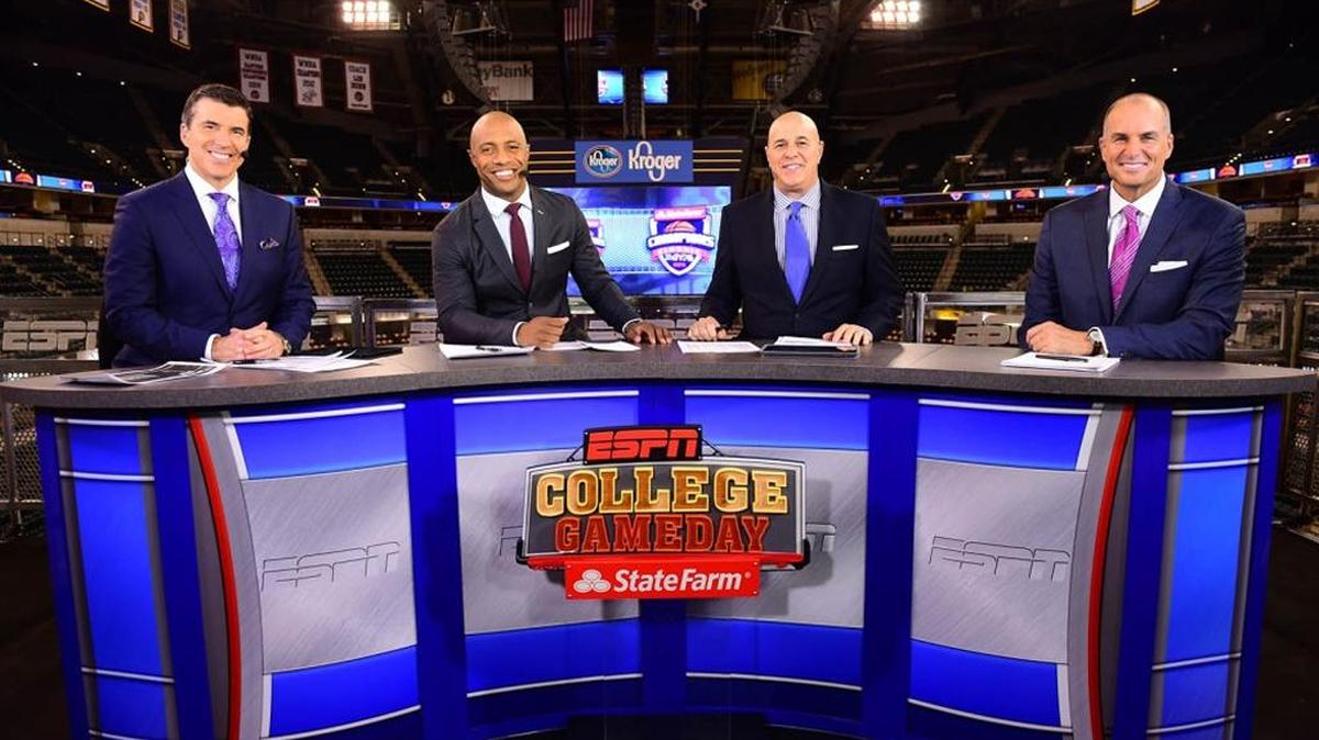 Rece Davis, Jay Williams, Seth Greenberg and Jay Bilas on the set of College GameDay.