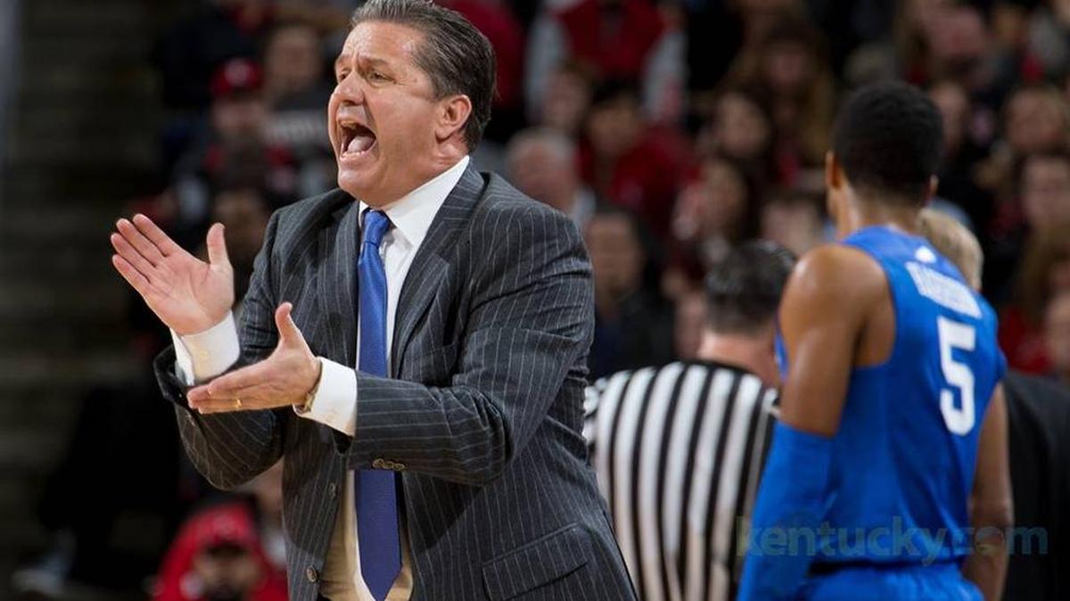 Kentucky coach John Calipari offers encouragement during last year’s Kentucky-Louisville game at the Yum Center.