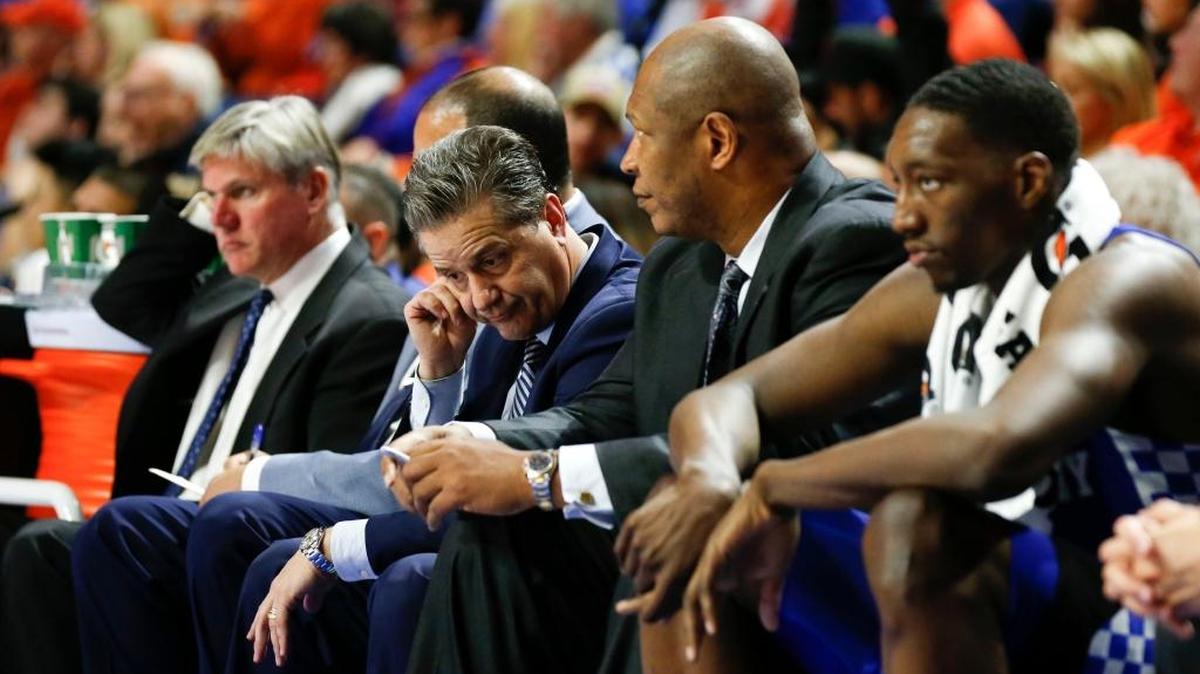 Kentucky head coach John Calipari and the bench during the second half of UK’s 88-66 loss to Florida in Exactech Arena at the Stephen C. O'Connell Center in Gainesville, Fl., Saturday, February 4, 2017.
