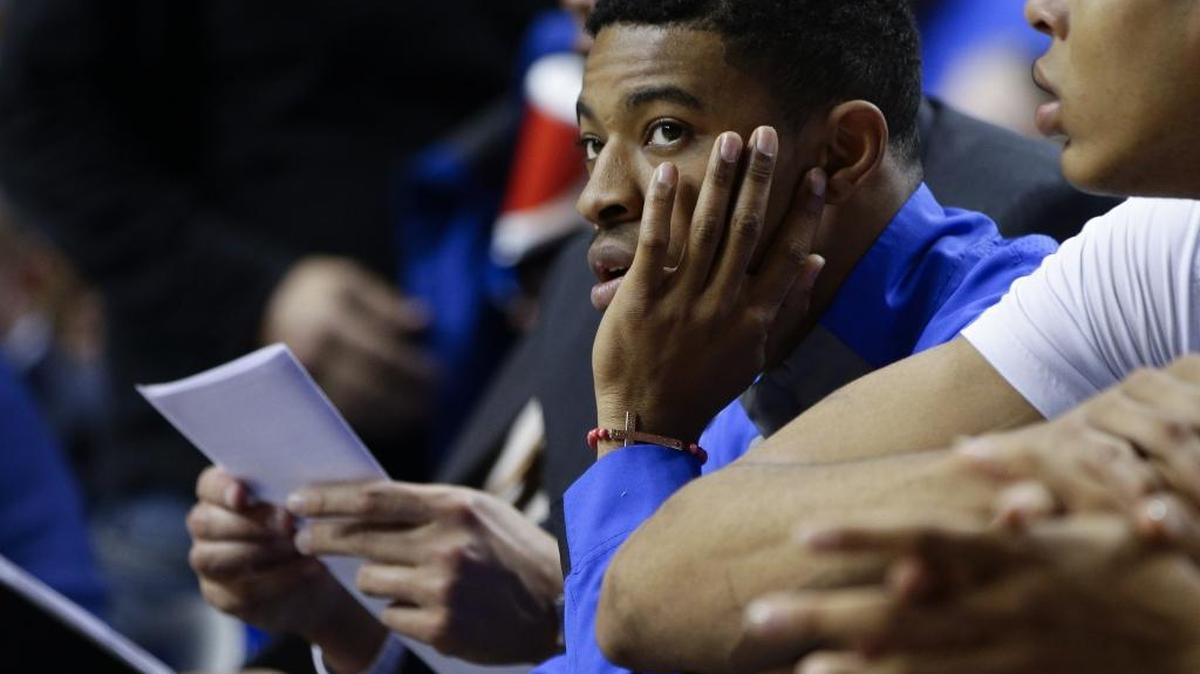 Kentucky Wildcats guard Tyler Ulis (3) quietly watched the second half as No. 1-ranked Kentucky defeated Illinois State 75-63 on Monday November 30, 2015 in Lexington, Ky.