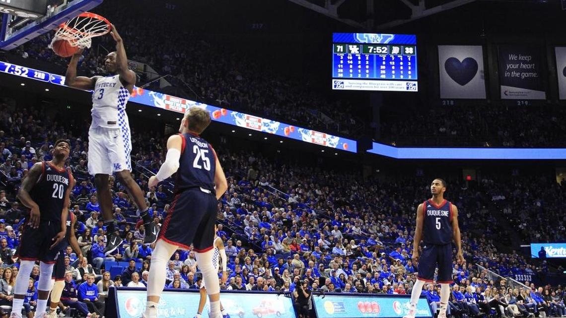 Kentucky’s Bam Adebayo (3) dunked in the second half of the Cats’ 93-59 win over Duquesne at Kentucky mens basketball game at Rupp Arena in Lexington, Ky., on Nov. 20, 2016.