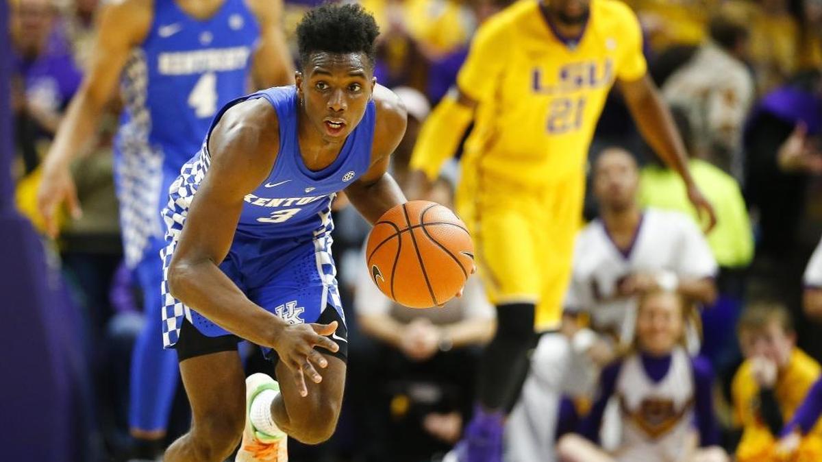 Kentucky guard Hamidou Diallo (3) drives down court past LSU Tigers defenders during UK’s 74-71 win at Pete Maravich Assembly Center in Baton Rouge, La., Wednesday, Jan. 3, 2018.