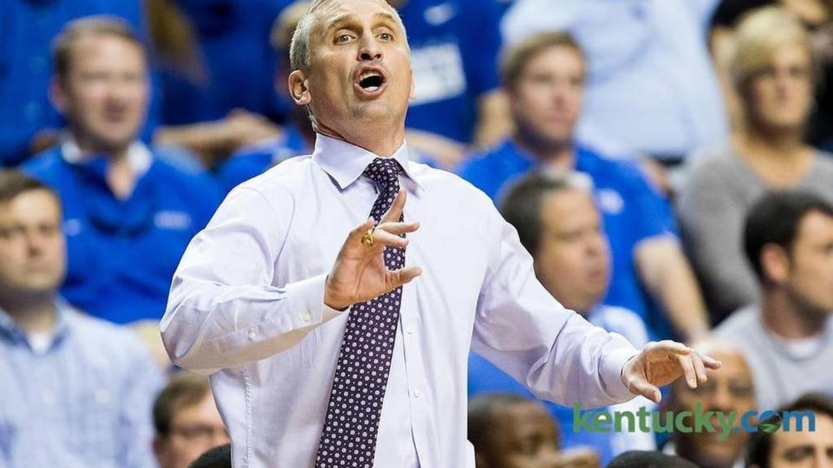 Arizona State coach Bobby Hurley shouts instructions during his team’s 72-58 loss to Kentucky at Rupp Arena last season.