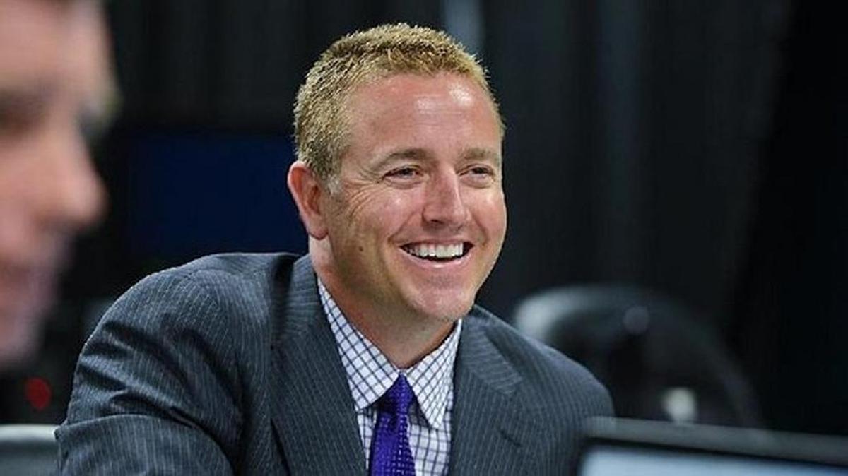 ESPN lead college football analyst Kirk Herbstreit thinks Kentucky will be improved in 2016.