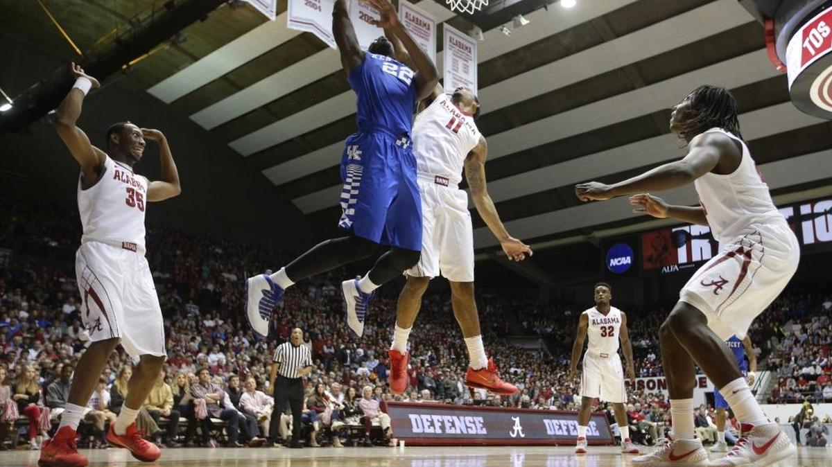 Kentucky Wildcats forward Alex Poythress (22) went in for a first half dunk as Kentucky played Alabama on Saturday January 9, 2016 in Tuscaloosa, AL.