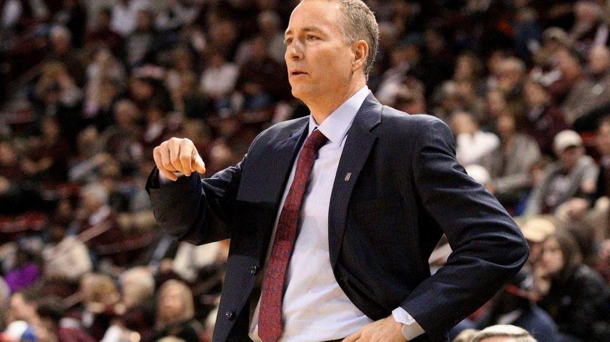 Texas A&M coach Billy Kennedy gestures to his team during the first half against Mississippi State in Starkville, Miss., on Jan. 6, 2016.